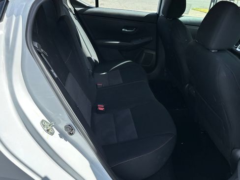 Used 2025 Nissan Sentra SR FWD image 18