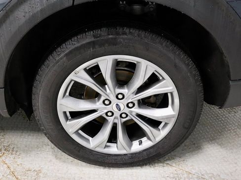 Certified 2022 Ford Explorer XLT w/ Equipment Group 202A image 20