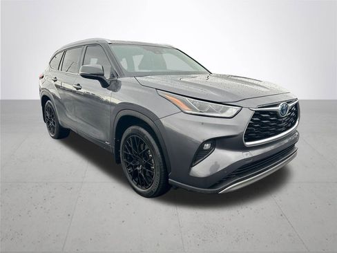 Used 2022 Toyota Highlander Platinum image 5