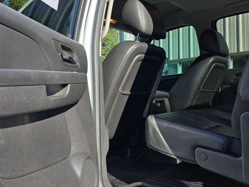 Used 2014 Chevrolet Silverado 2500 LTZ w/ LTZ Plus Package image 20