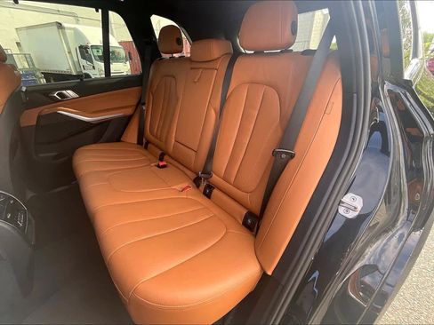 Used 2022 BMW X5 xDrive40i w/ M Sport Package AWD/4WD image 21
