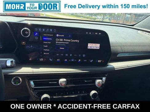 Used 2025 Chevrolet Traverse LT w/ Midnight/Sport Edition FWD image 22