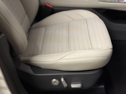New 2026 Lincoln Nautilus Reserve AWD/4WD image 12