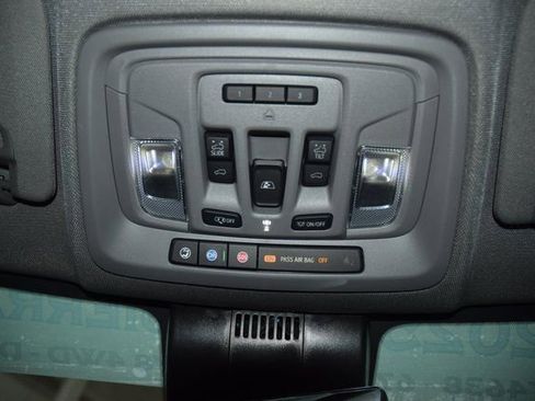 Used 2025 GMC Sierra 1500 Denali w/ Denali Reserve Package AWD/4WD image 50