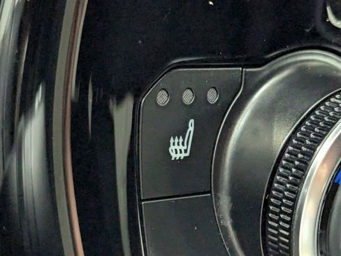 Used 2025 Toyota Highlander XSE image 18