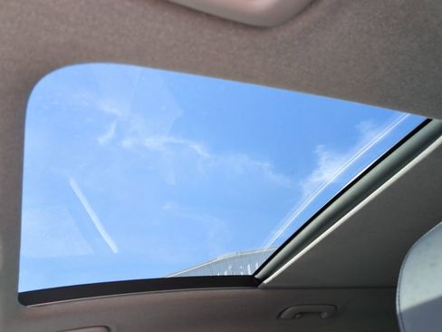 Used 2019 Hyundai Santa Fe Limited image 20