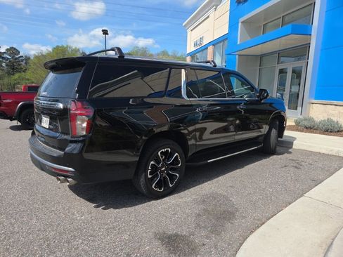 Used 2023 Chevrolet Suburban Premier w/ Max Trailering Package AWD/4WD image 5