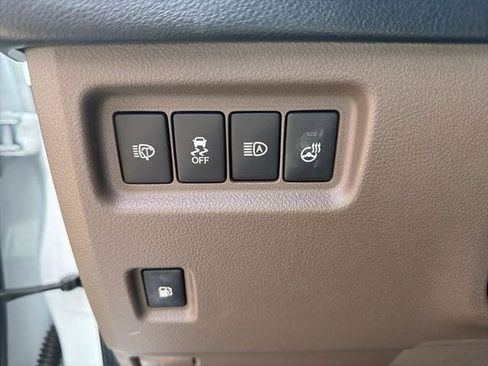 Used 2022 Lexus GX 460 Premium w/ Premium Package AWD/4WD image 7