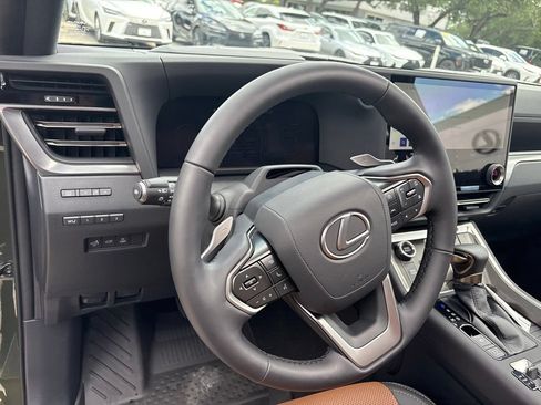 Certified 2026 Lexus GX 550 w/ Accessory Package (2T) AWD/4WD image 13