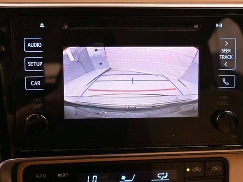 Used 2017 Toyota Corolla LE w/ Carpet Mat Package (TMS) FWD image 11