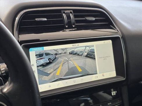 Used 2020 Jaguar F-PACE Premium AWD/4WD image 23