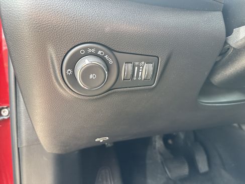 Used 2025 Jeep Compass Trailhawk AWD/4WD image 29