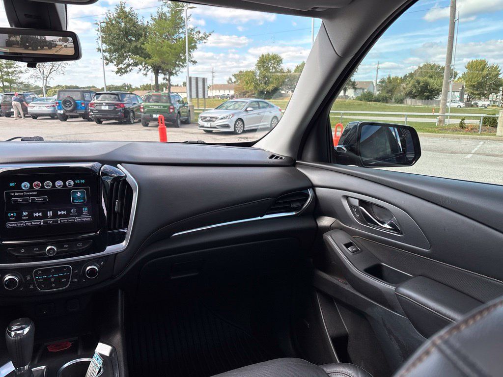 Used 2018 Chevrolet Traverse Premier w/ Redline Edition AWD/4WD image 24