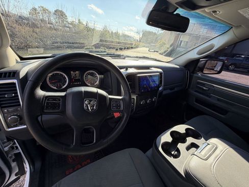 Used 2016 RAM 1500 Classic SLT image 10