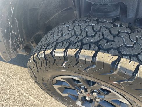 Used 2025 Jeep Wrangler Unlimited Rubicon image 7