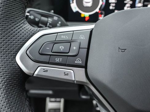 New 2026 Volkswagen Tiguan SE R-Line image 27