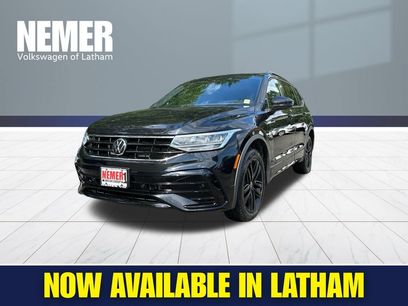 Certified 2022 Volkswagen Tiguan SE R-Line