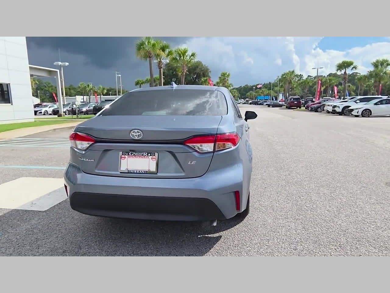 Used 2025 Toyota Corolla LE FWD image 33
