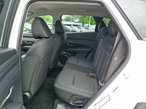 Used 2025 Hyundai Tucson SEL FWD image 12