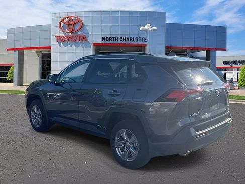 Used 2023 Toyota RAV4 LE AWD/4WD image 6