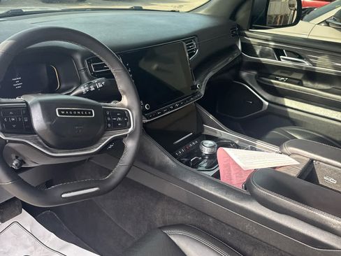 Used 2022 Jeep Wagoneer Series III w/ Convenience Group I image 16