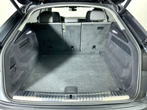 Used 2025 Audi Q8 Premium Plus w/ Premium Plus Package image 35