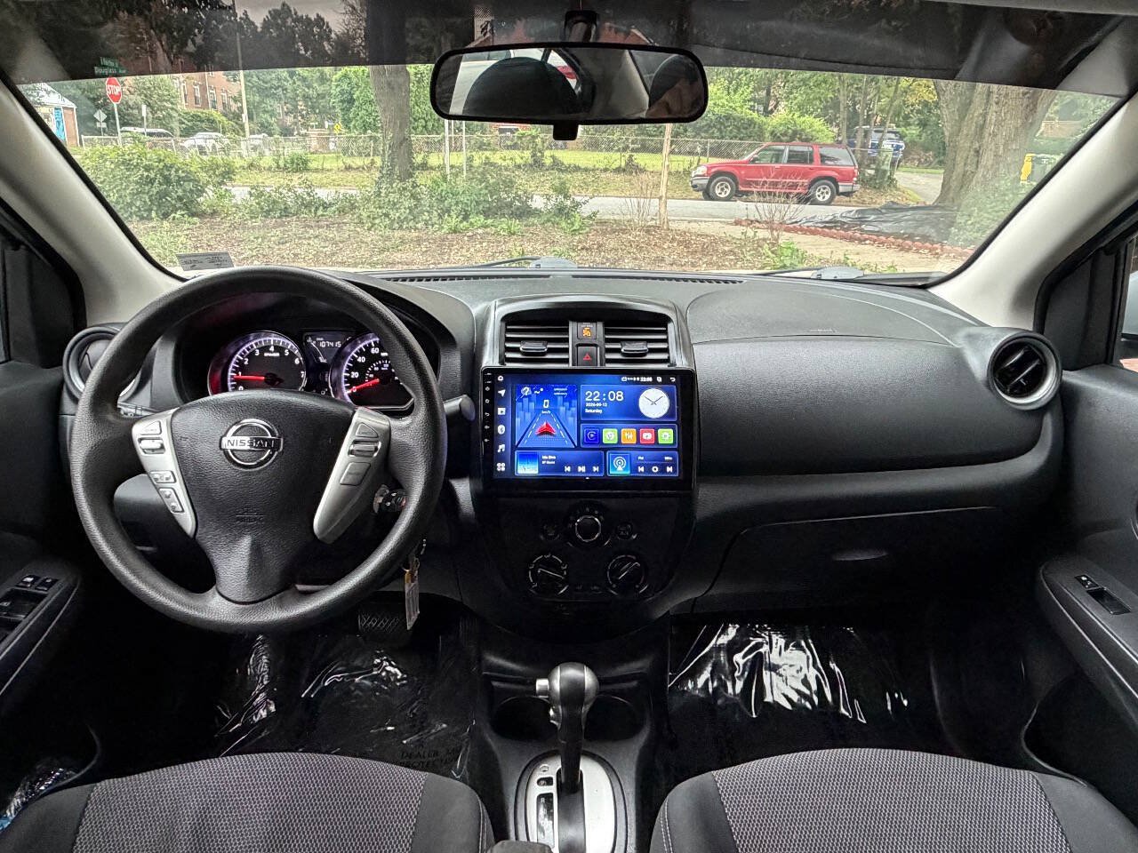 Used 2016 Nissan Versa SV FWD image 18