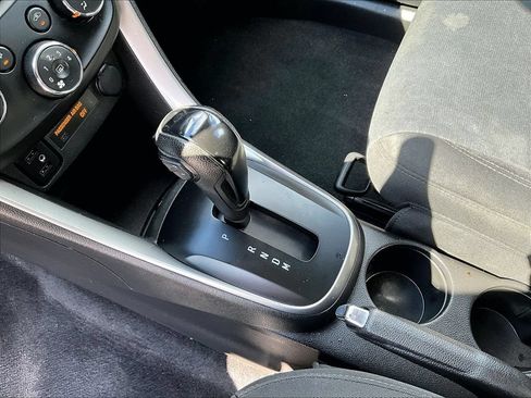 Used 2020 Chevrolet Trax LS FWD image 16