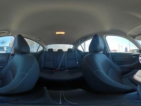 Used 2025 Nissan Altima 2.5 SV image 42