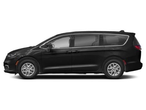 Certified 2024 Chrysler Pacifica Touring-L image 2
