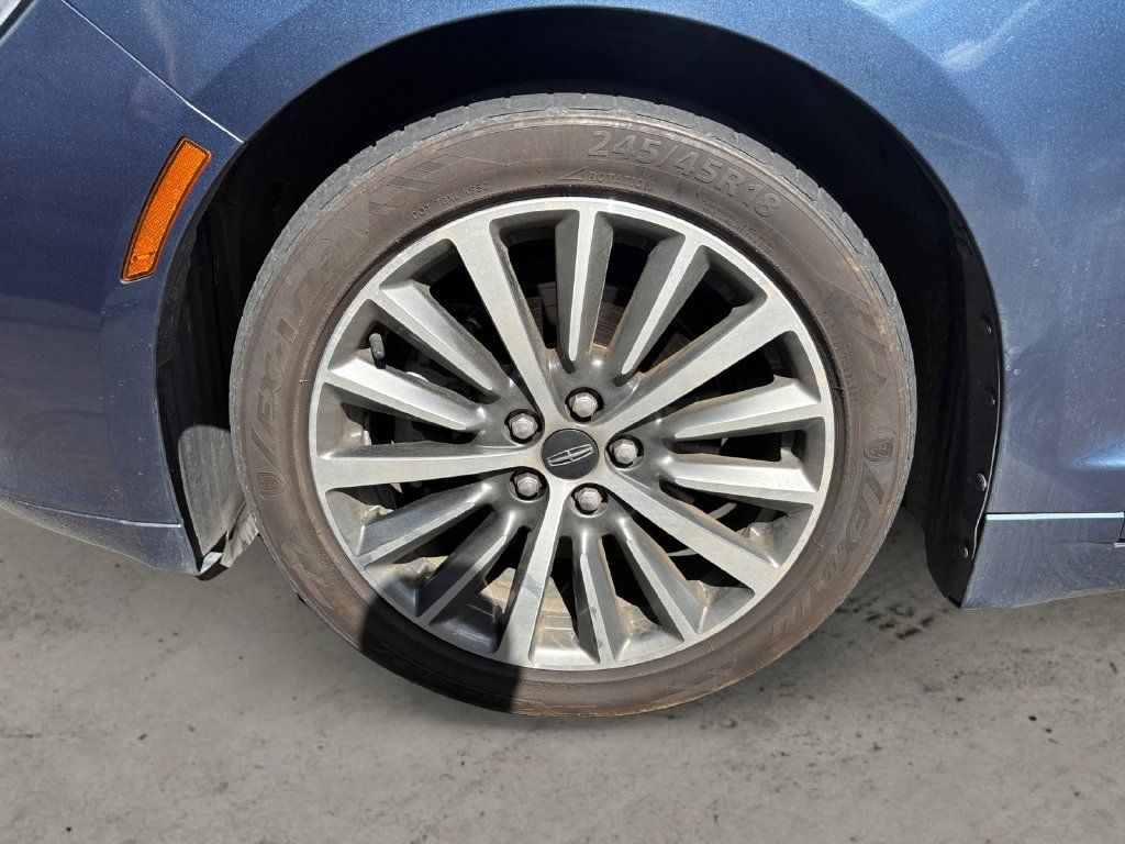 Used 2019 Lincoln MKZ Reserve FWD image 14