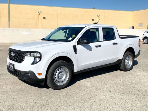 New 2025 Ford Maverick XL image 1