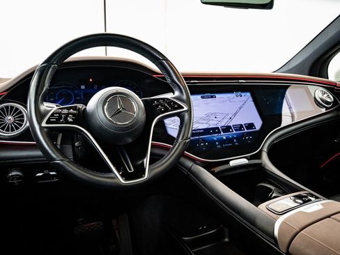 Certified 2023 Mercedes-Benz EQS 580 4MATIC SUV image 4