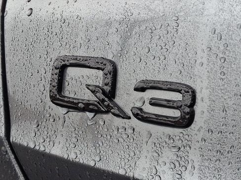 Certified 2025 Audi Q3 2.0T Premium Plus w/ Premium Plus Package image 33