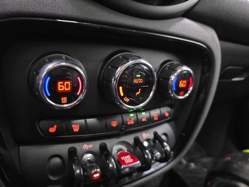 Used 2019 MINI Cooper Clubman ALL4 AWD/4WD image 22