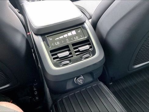 Used 2017 Volvo V90 T6 Cross Country AWD/4WD image 25