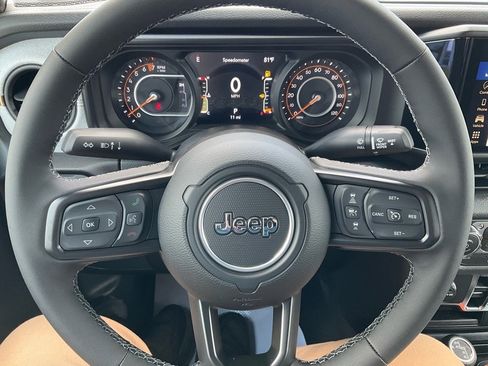 New 2025 Jeep Gladiator Sport image 12
