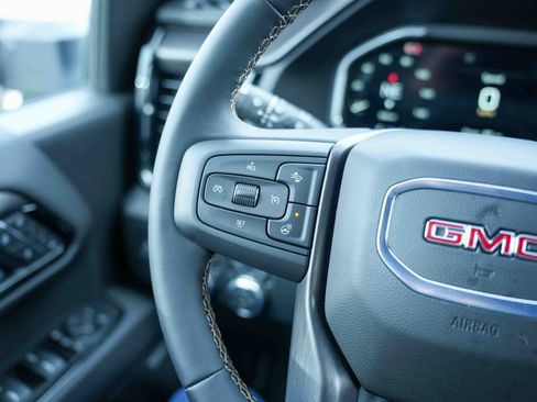 Used 2026 GMC Sierra 2500 AT4 image 32