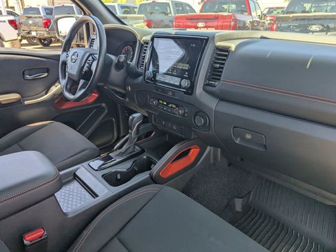 Used 2022 Nissan Frontier Pro-X w/ Technology Package RWD image 12