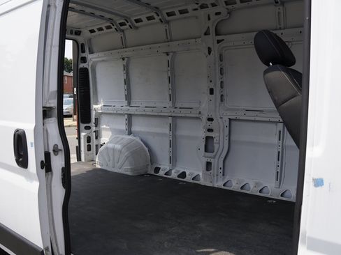 Used 2023 RAM ProMaster 2500 FWD image 16