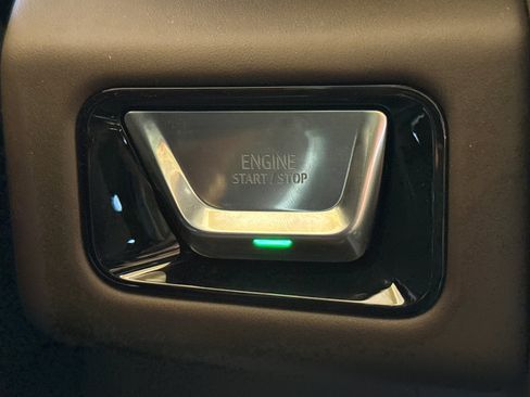 New 2026 GMC Yukon Denali Ultimate AWD/4WD image 26