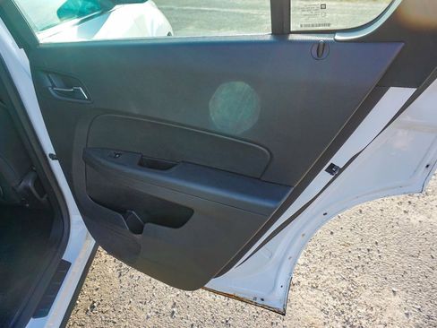 Used 2013 Chevrolet Equinox LS image 27