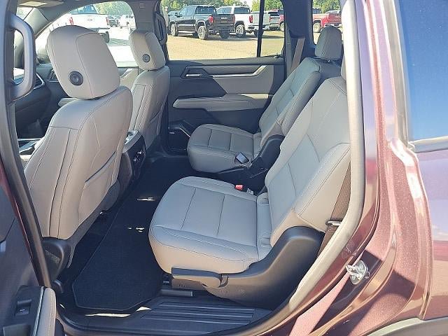 Used 2024 GMC Acadia Elevation AWD/4WD image 4