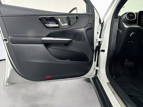 Certified 2026 Mercedes-Benz GLC 300 image 21