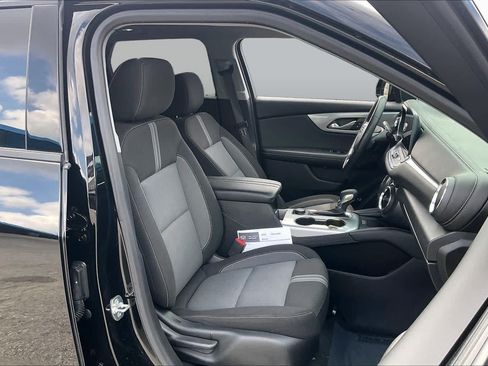 Used 2024 Chevrolet Blazer LT w/ Convenience Package FWD image 8