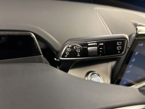 Used 2026 Lincoln Nautilus Premier w/ Equipment Group 102A image 23