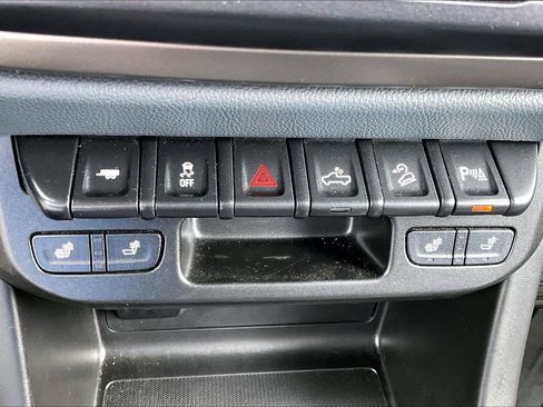 Used 2022 Chevrolet Colorado Z71 AWD/4WD image 38