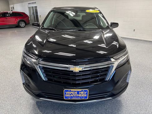 Used 2022 Chevrolet Equinox LT AWD/4WD image 2