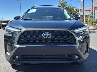 Used 2025 Toyota Corolla Cross XLE video 2