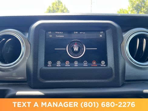 Used 2019 Jeep Wrangler Unlimited Sahara AWD/4WD image 19